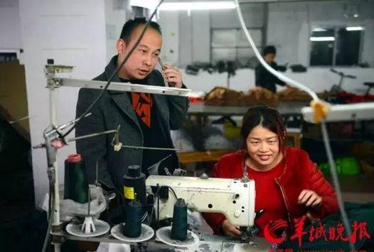 近些年来,上千家与纺织行业相关的服装加工厂落户海珠区瑞宝村